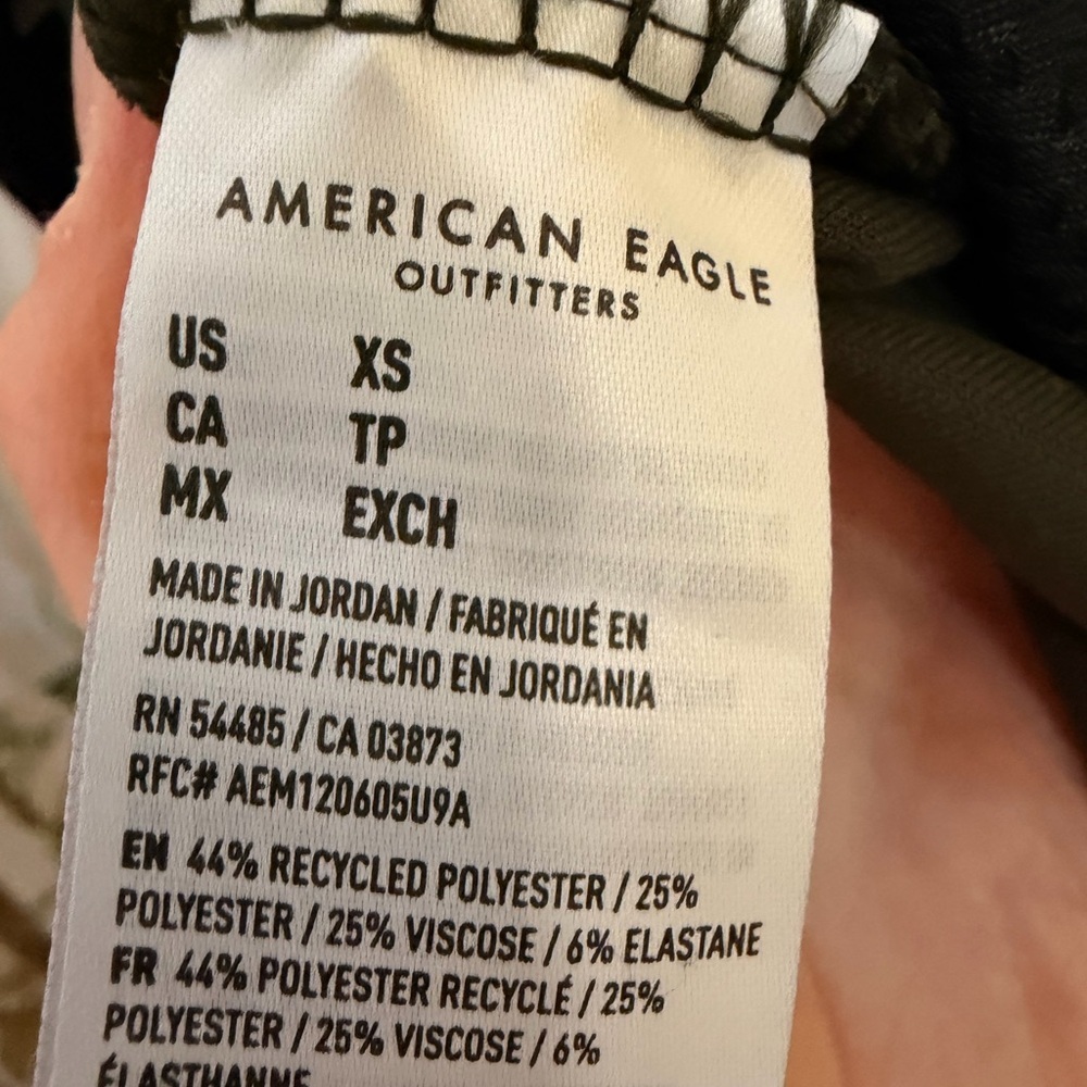 American Eagle Outfitters women’s Olive Green Jogger Sweatpants - Picture 5 of 5